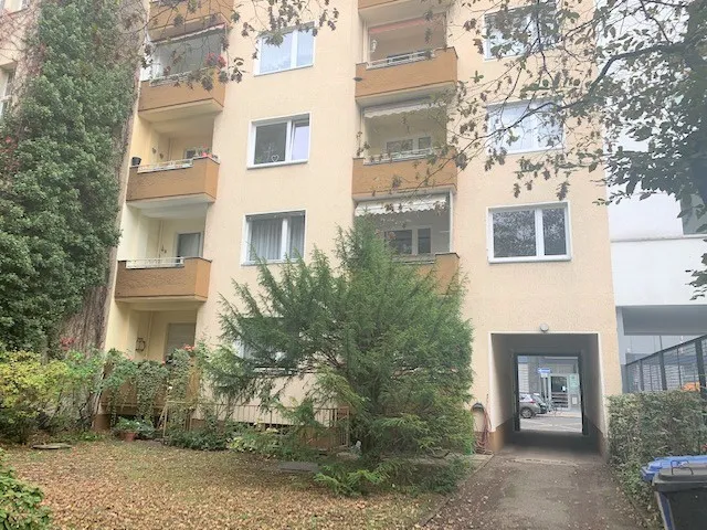 Schöne und ruhige 2 1/2 Zimmer-Wohnung mit Balkon - nahe Zoo/ Ku'damm — photo 1